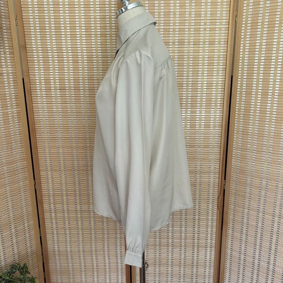 Vintage Beige Button-Up Long Sleeve Blouse - Picture 3 of 10